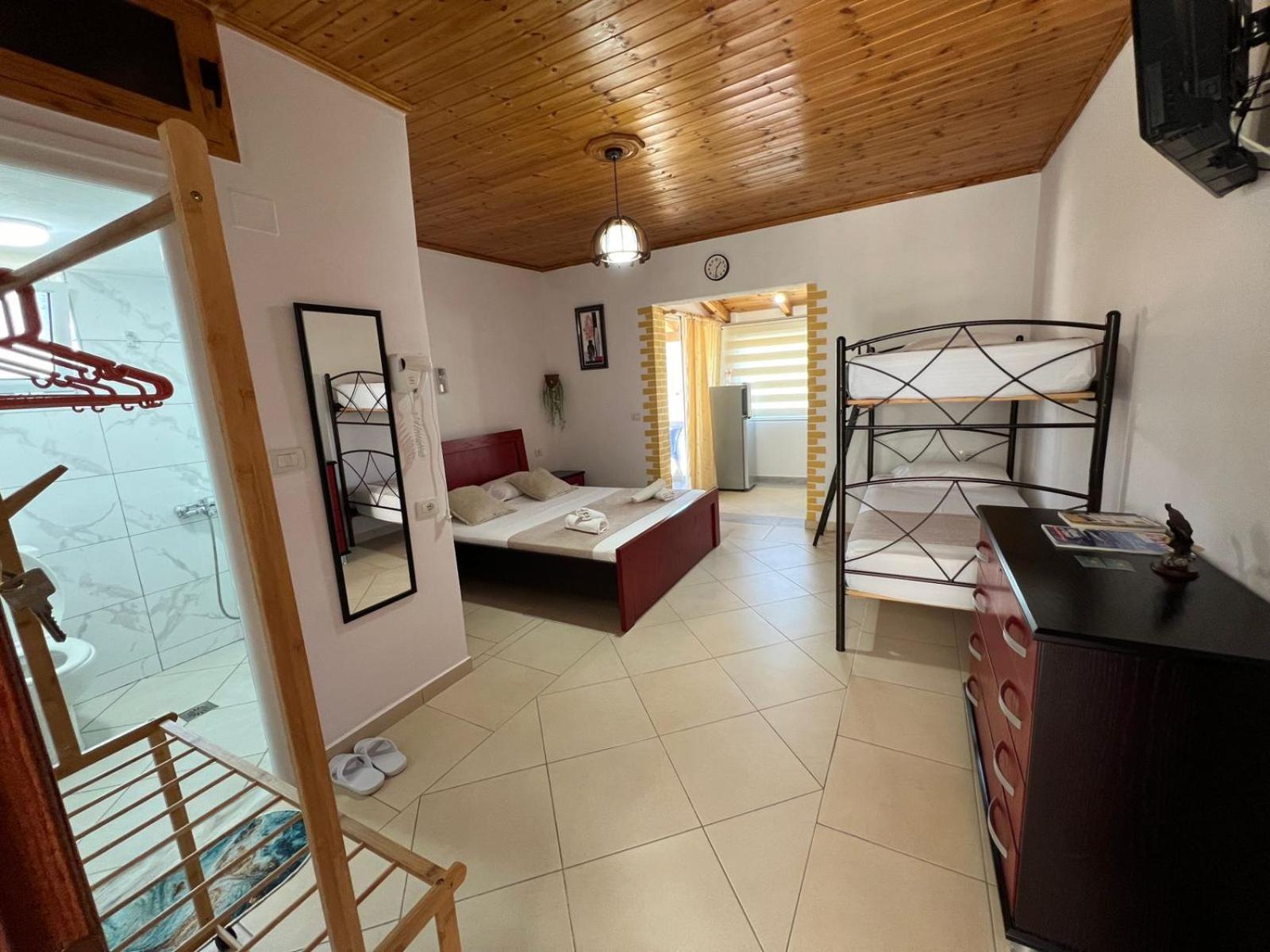 Golden Villa Ksamil Buitenkant foto