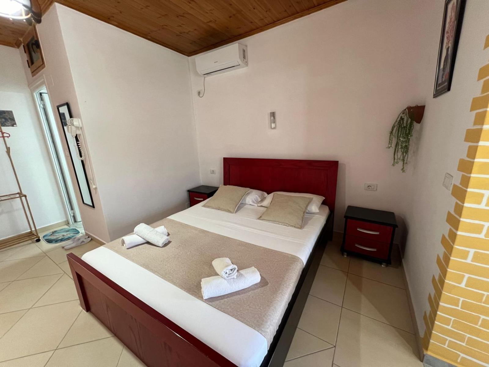 Golden Villa Ksamil Buitenkant foto