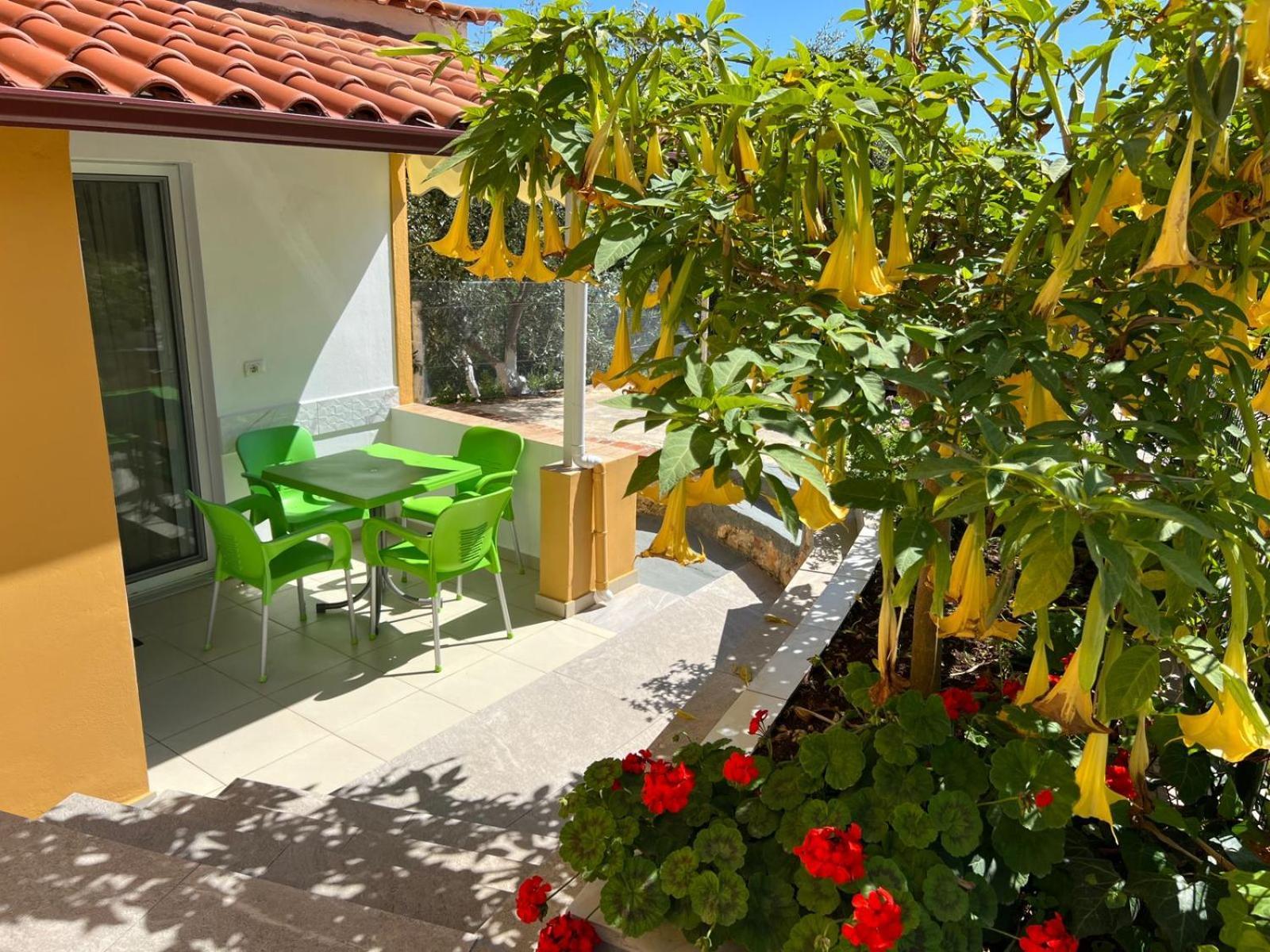 Golden Villa Ksamil Buitenkant foto
