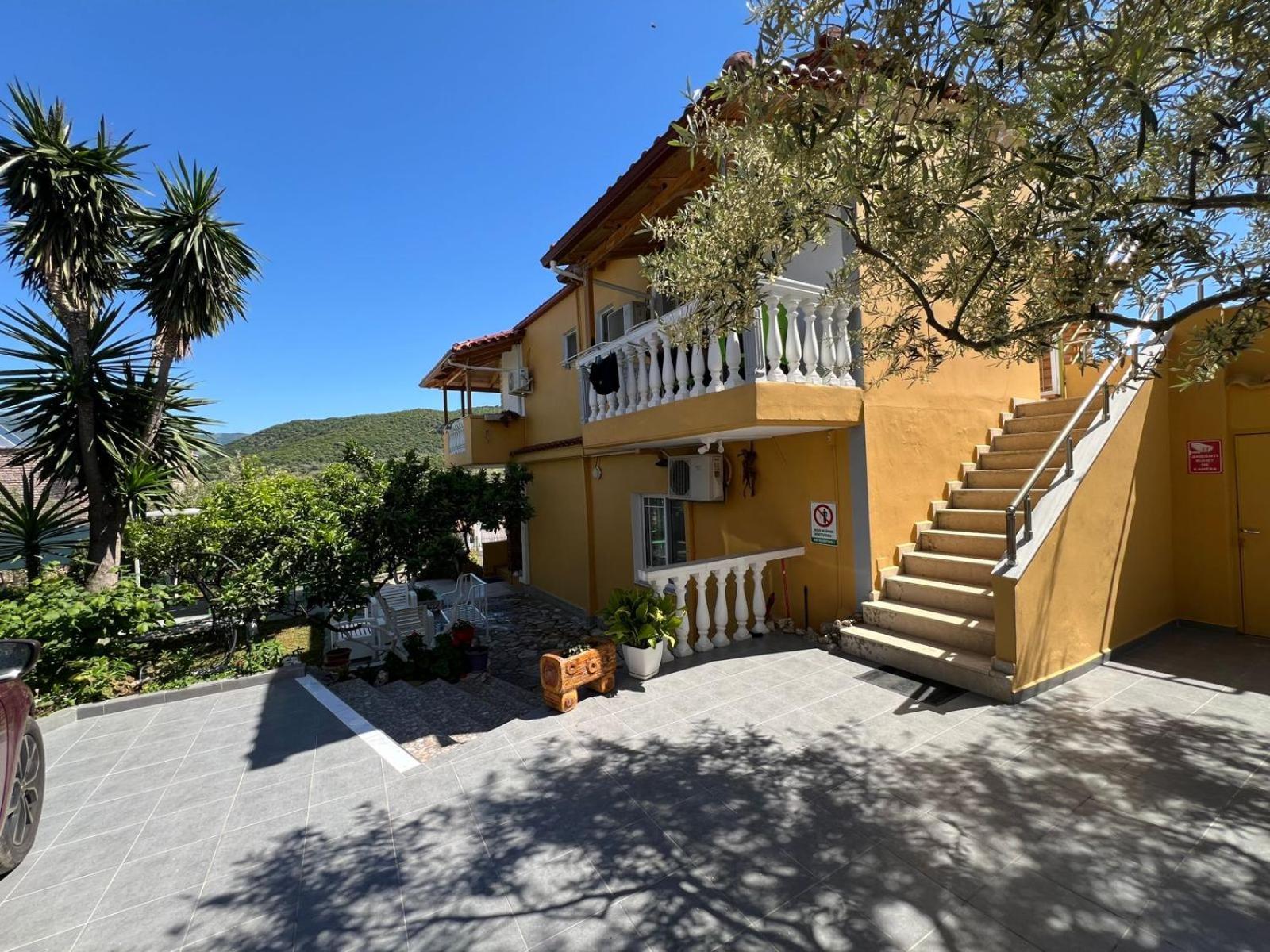 Golden Villa Ksamil Buitenkant foto