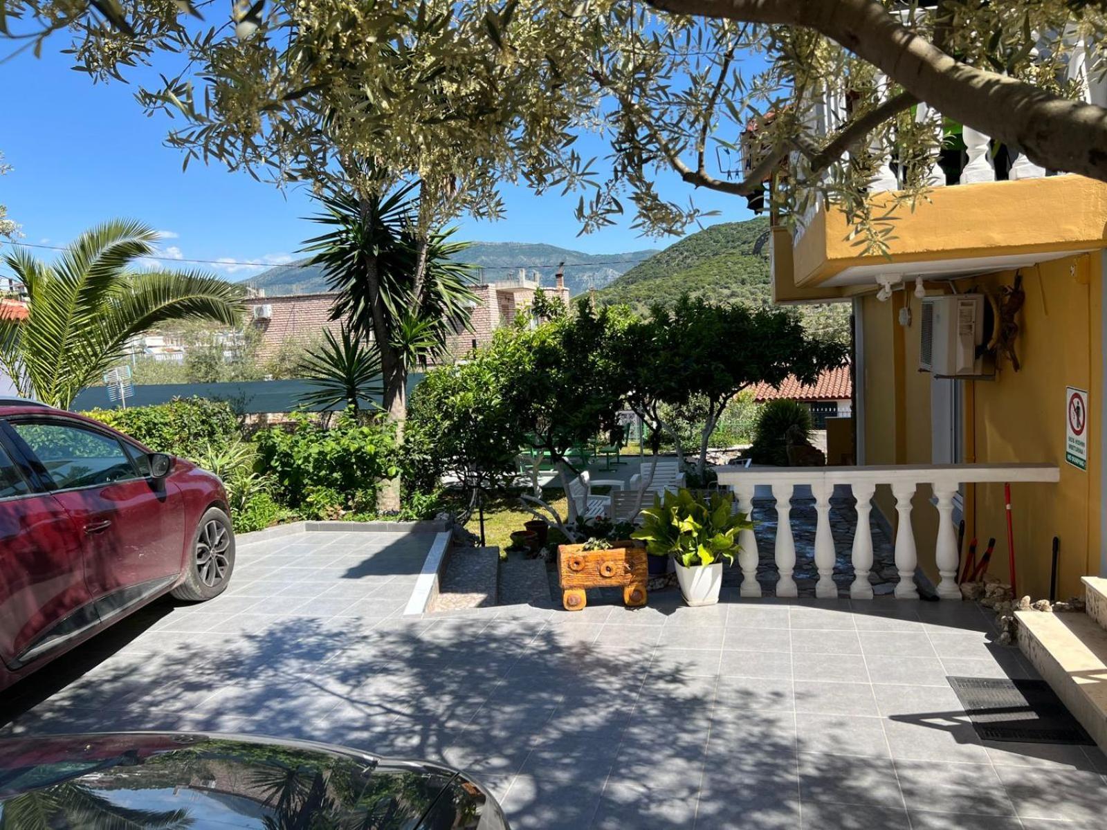 Golden Villa Ksamil Buitenkant foto